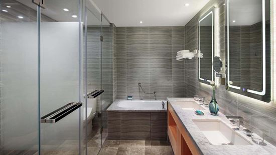 One Bedroom Luxury - Bathroom