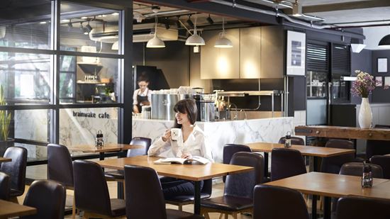 Brainwake Café 早餐廳 - 曼谷莎瑪素坤逸服務式公寓